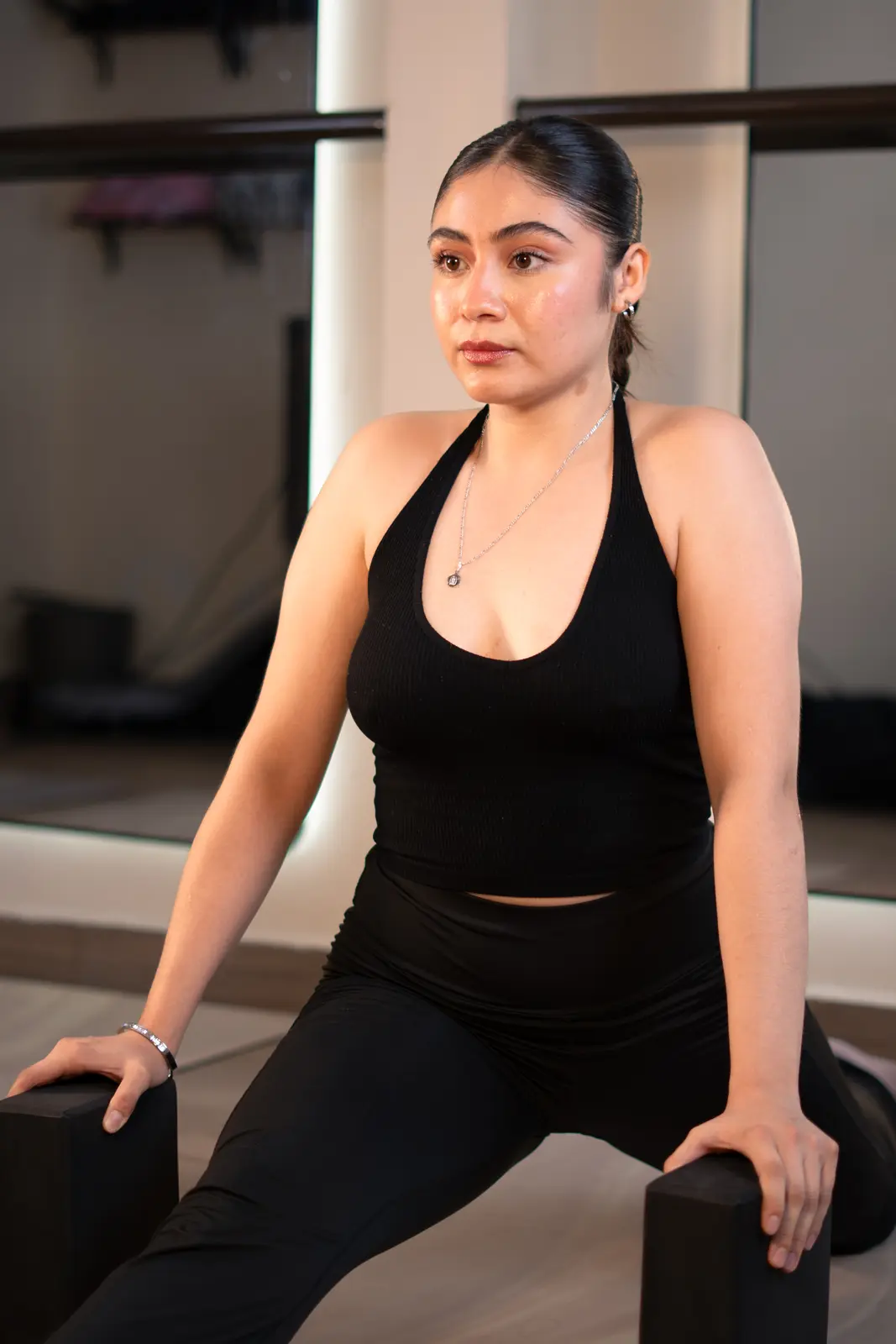 Alumna concentrada durante su entrenamiento